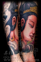 彩色佛头肖像纹身