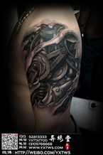 黑白机械大包臂纹身