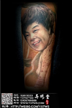 彩色肖像纹身