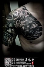 黑白半甲遮盖纹身